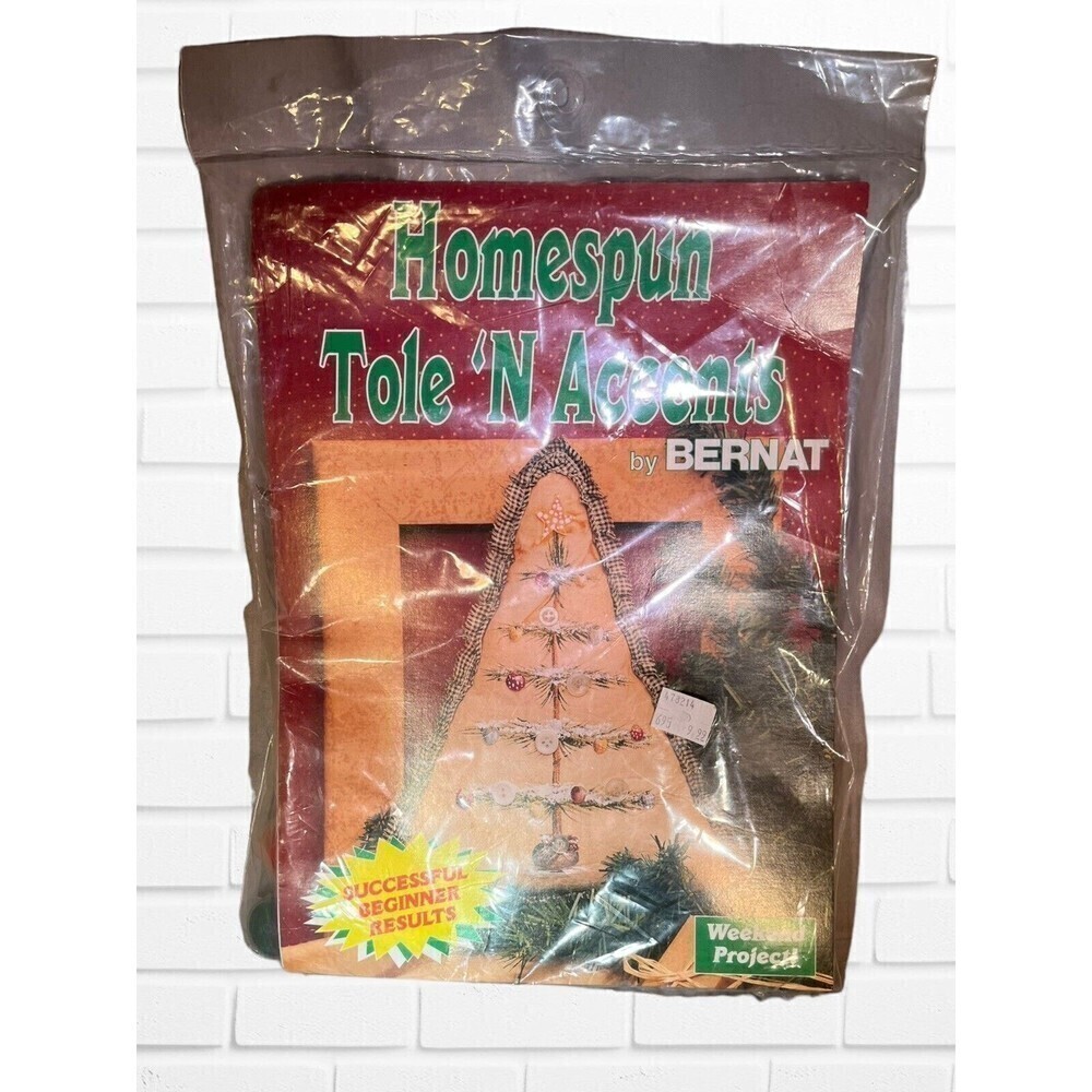 New Vintage Bernat‎ Homespun Tole 'N Accents O' Christmas Tree Farmhouse Craft